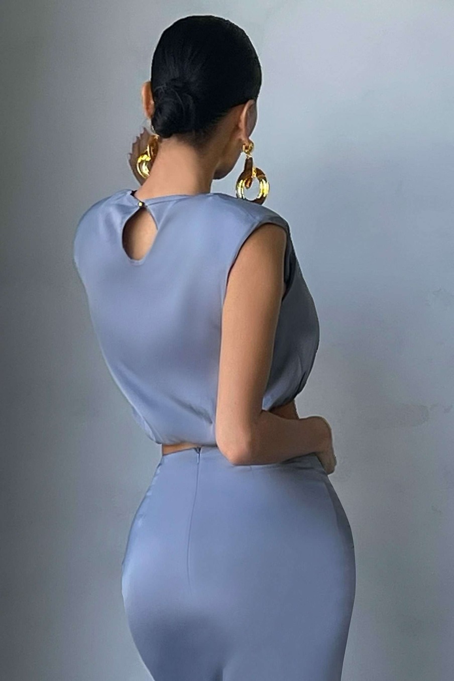 Clothing * | Spotlight | Ice Grey Satin Structured Sleeveless Crop Top Club L London Special Style