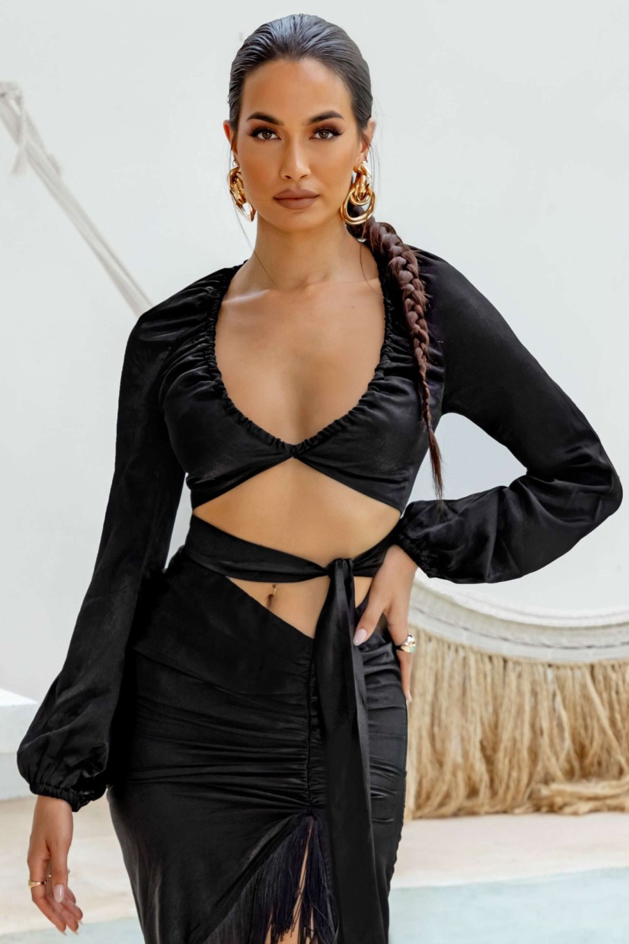 Clothing * | Speechless | Black Plunge Statement Sleeve Crop Top Club L London Hot Selling