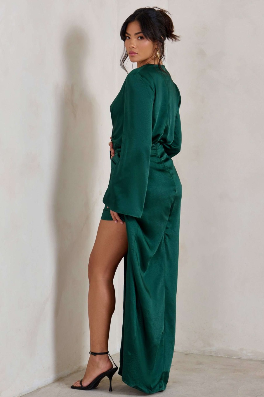 Dresses * | Patricia | Green Extreme Plunge Long Sleeve Maxi Dress With Tie Detail Club L London Outlet