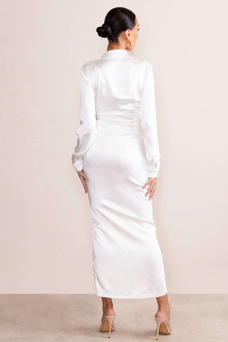 Dresses * | Oasis | Off White Satin Plunge Neck Long Sleeves Maxi Dress Club L London Tendy Style